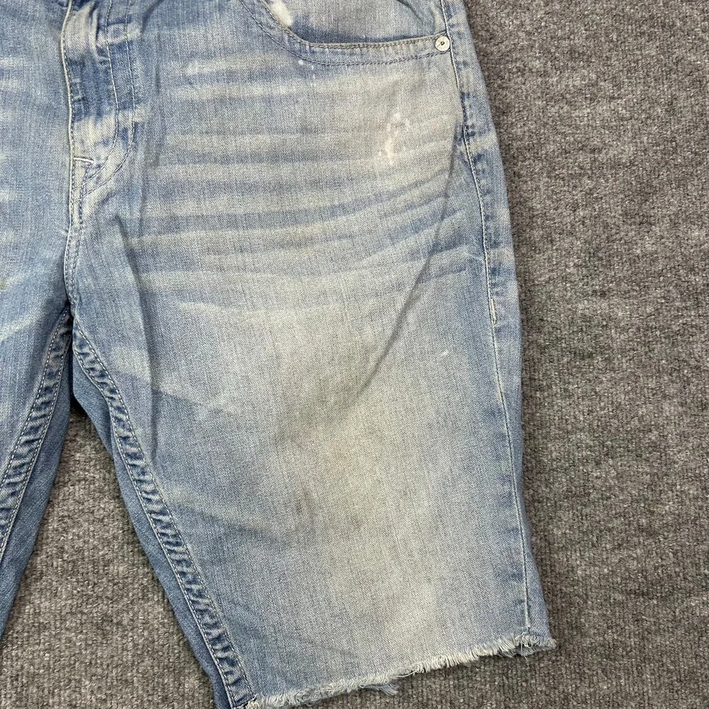 True Religion Ricky Relaxed Straight Denim Shorts‎ Men's Blue Frayed Hem - W45